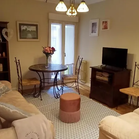 Apartament El Pisito De Rodrigo III Oviedo Zewnętrze zdjęcie
